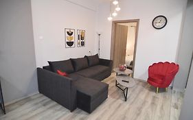 Vasilikis Spacious Apartment